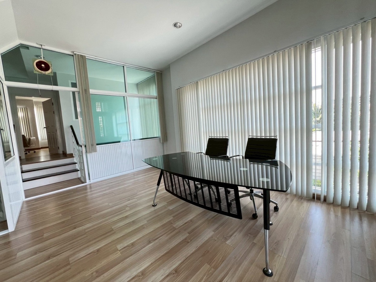 ขายทาวน์โฮมเกษตร นวมินทร์ ลาดปลาเค้า : ⚡️📌ด่วนขายทาวน์โฮม 3 ชั้น หมู่บ้าน Premium Place Nawamin ทำเลดี บ้านหลังมุม พื้นที่กว้าง เหมาะอยู่อาศัยหรือทำโฮมออฟฟิศ ราคาขาย 5,950,000 บาท⚡️