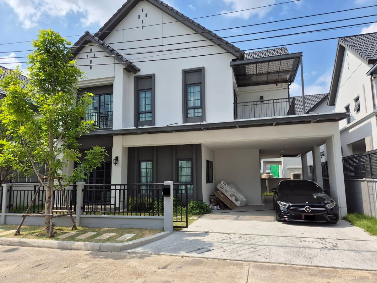 For RentHouseBangna, Bearing, Lasalle : For rent, 70 sq m, 5 bedrooms, 5 bathrooms, 2-story detached house, Centro Bangna, next to Mega Bangna mall.