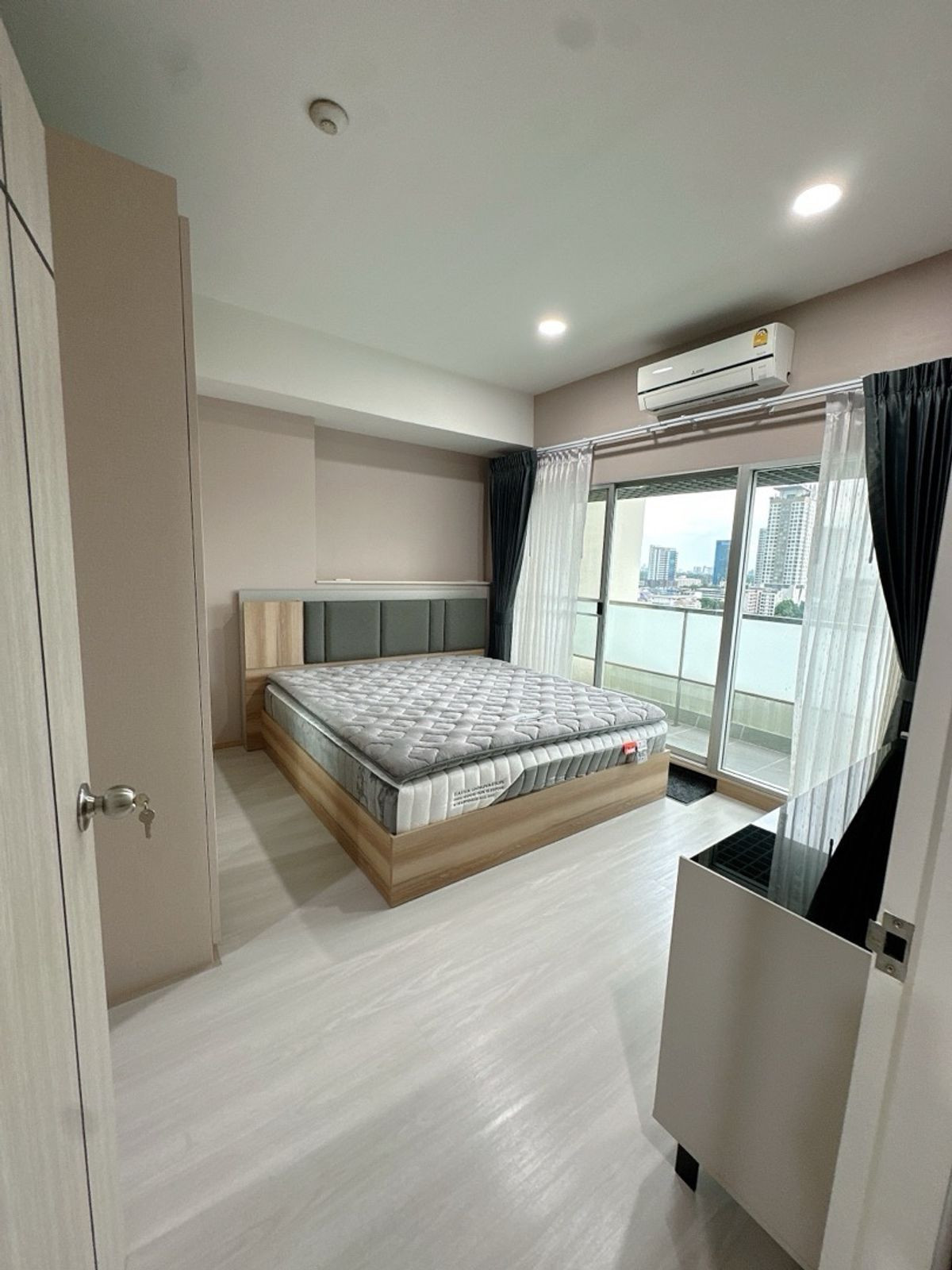 ขายคอนโดสาทร นราธิวาส : Baan Nonsi / 2 Bedrooms (FOR SALE),  บ้าน นนทรี / 2 ห้องนอน (ขาย) PT111