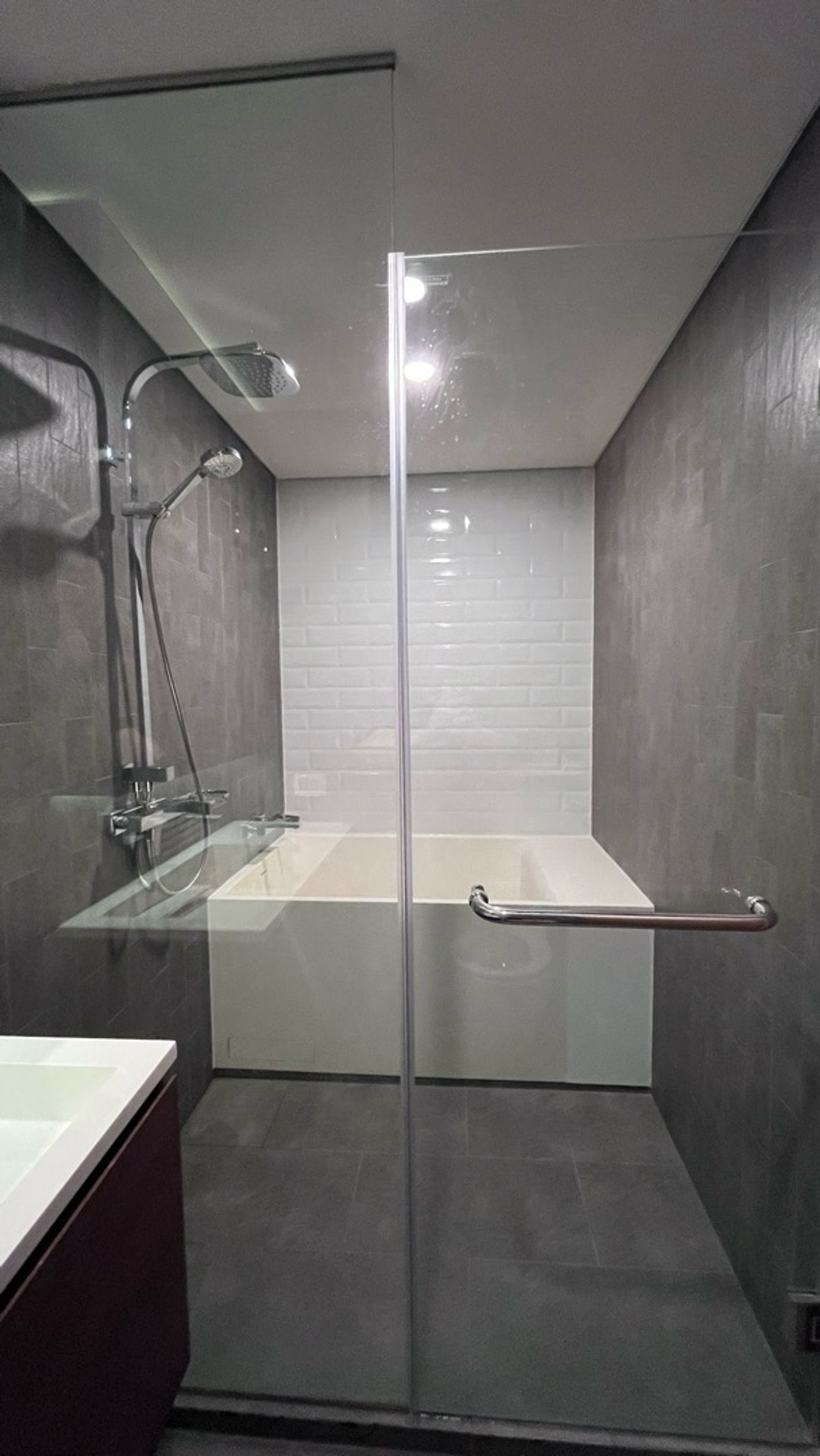 ให้เช่าคอนโดพระราม 9 เพชรบุรีตัดใหม่ RCA : 🔥ให้เช่าด่วน🔥ไซมิส พระราม 9 (แลนด์มาร์ค @MRTA Station) ห้องเพดานสูง เฟอร์นิเจอร์ครบพร้อมเข้าอยู่ ใกล้ MRT พระราม 9