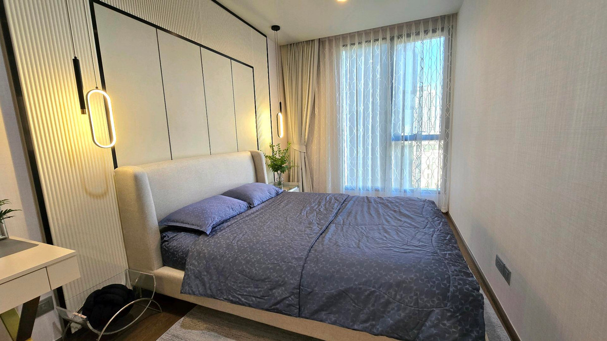 For SaleCondoSukhumvit, Asoke, Thonglor : 🔥Urgent Sale🔥 Ideo Q Sukhumvit 36 ​​*Selling with tenant. Very spacious room, garden view, fully furnished. In the heart of Thonglor.