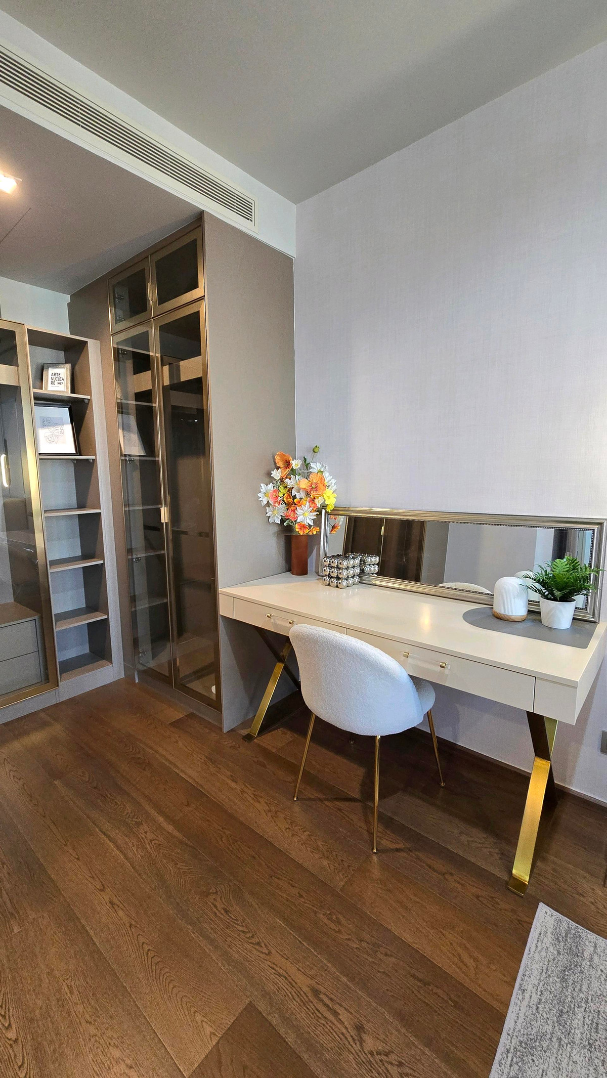 ขายคอนโดสุขุมวิท อโศก ทองหล่อ : 🔥ขายด่วน🔥ไอดีโอ คิว สุขุมวิท 36 *ขายพร้อมผู้เช่า ห้องกว้างมาก วิวสวน เฟอร์นิเจอร์ครบครัน ใจกลางทองหล่อ