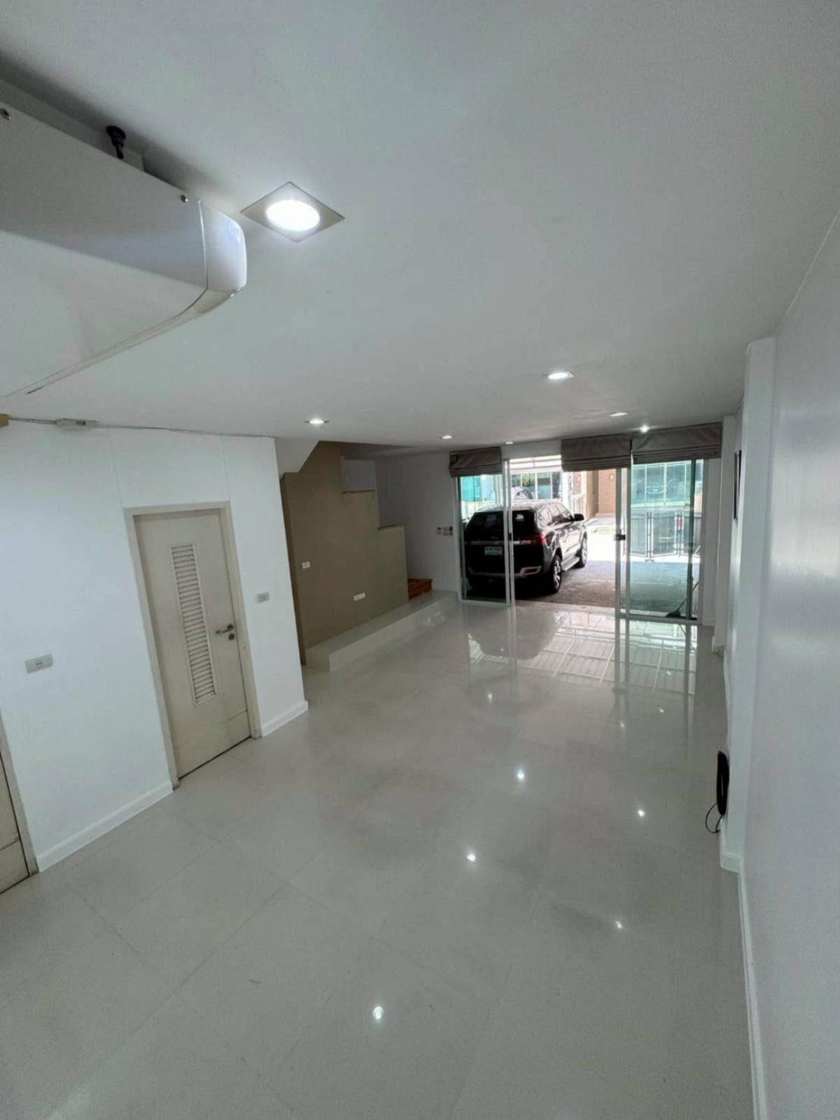 For SaleHome OfficeLadprao, Central Ladprao : For Sale Homeoffice , Lumpini Town Residence Ladprao 21 , MRT-Lat Phrao , Chomphon , Chatuchak , Bangkok , CX-148561