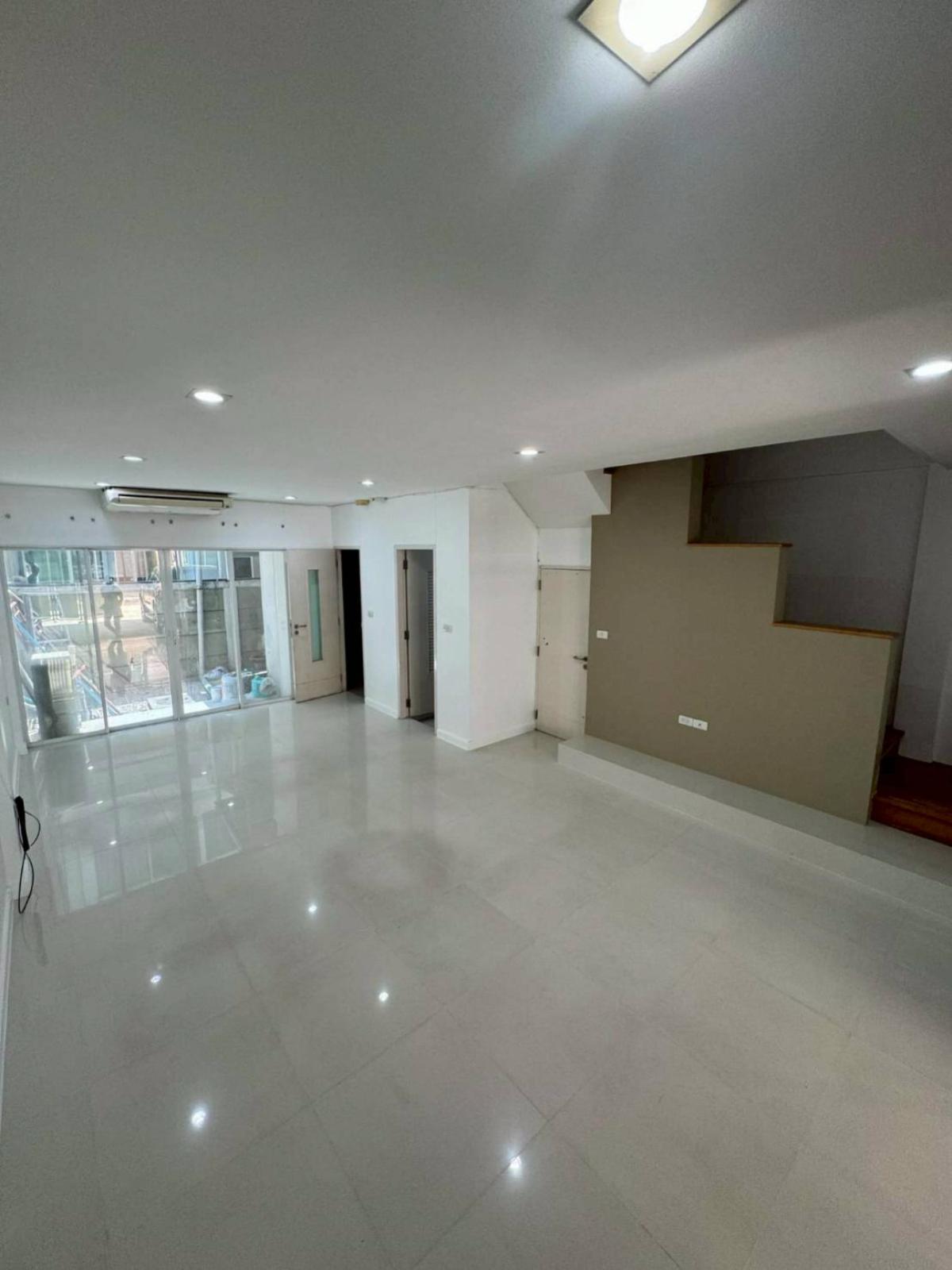 For SaleHome OfficeLadprao, Central Ladprao : For Sale Homeoffice , Lumpini Town Residence Ladprao 21 , MRT-Lat Phrao , Chomphon , Chatuchak , Bangkok , CX-148561