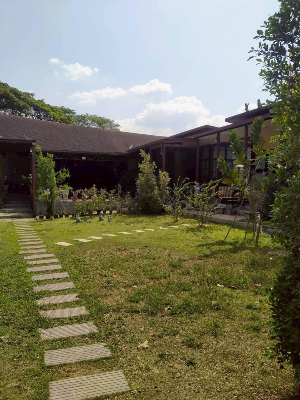 ขายบ้านสระบุรี : ขายบ้านเดี่ยวชั้นเดียวพร้อมพื้นที่สวนขนาดใหญ่ วิวสวย หน้ากว้าง รีโนเวทใหม่ มวกเหล็ก มวกเหล็ก สระบุรี CX-148720