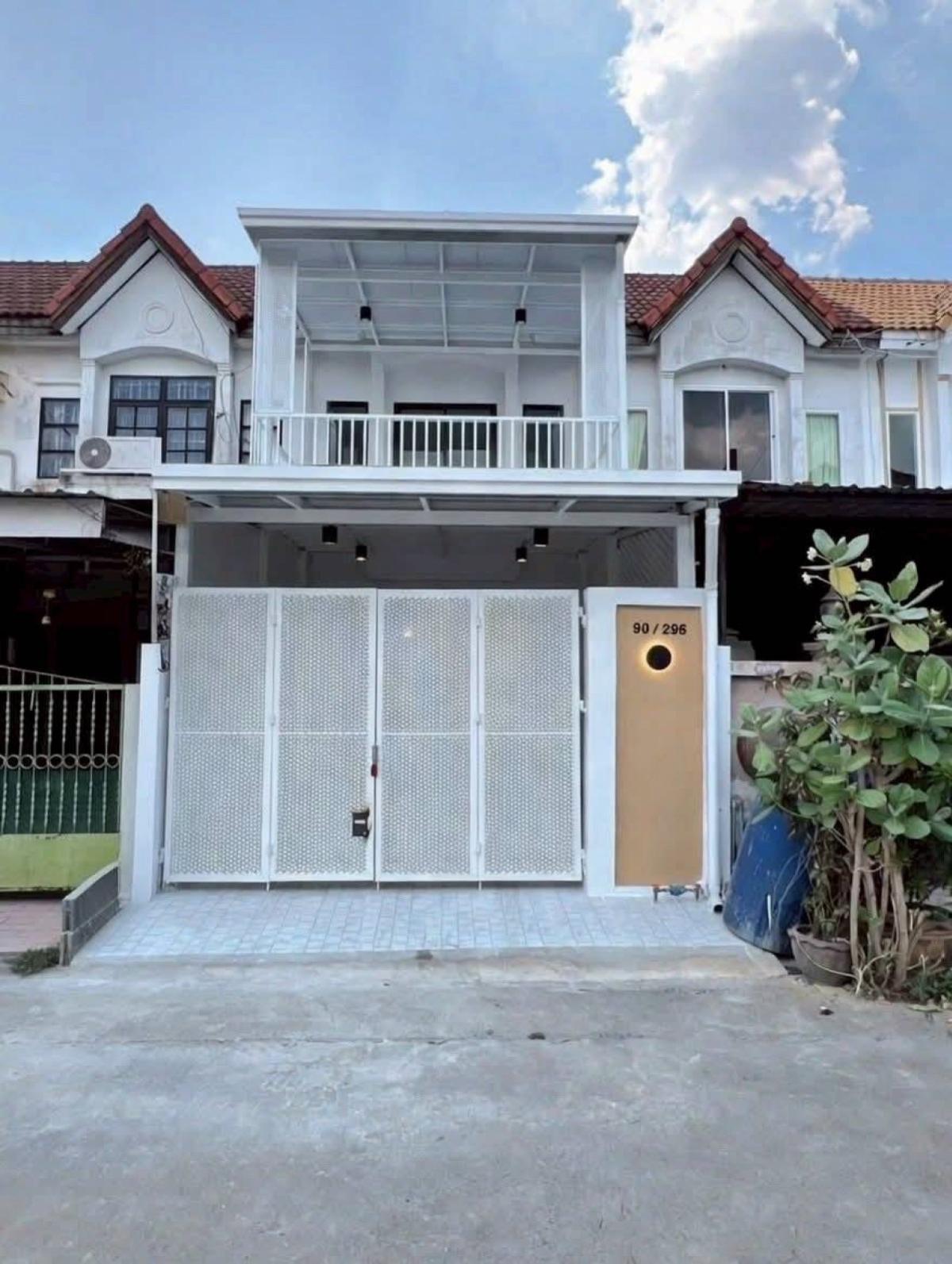 For SaleTownhomeNonthaburi, Bang Yai, Bangbuathong : For Sale Townhouse/Townhome  , Baan Wongchai Nakor , newly renovated , MRT-Bang Rak Yai , Bang Rak Yai , Bang Bua Thong , Nonthaburi , CX-148680