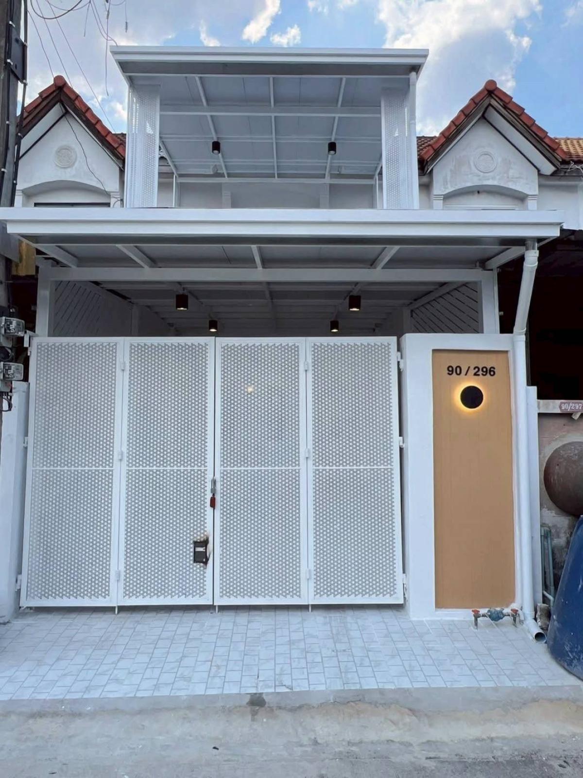 ขายทาวน์โฮมนนทบุรี บางใหญ่ บางบัวทอง : ขายทาวน์เฮ้าส์/ทาวน์โฮม  บ้านวงศ์ชัยนคร รีโนเวทใหม่ MRT-บางรักใหญ่ บางรักใหญ่ บางบัวทอง นนทบุรี CX-148680