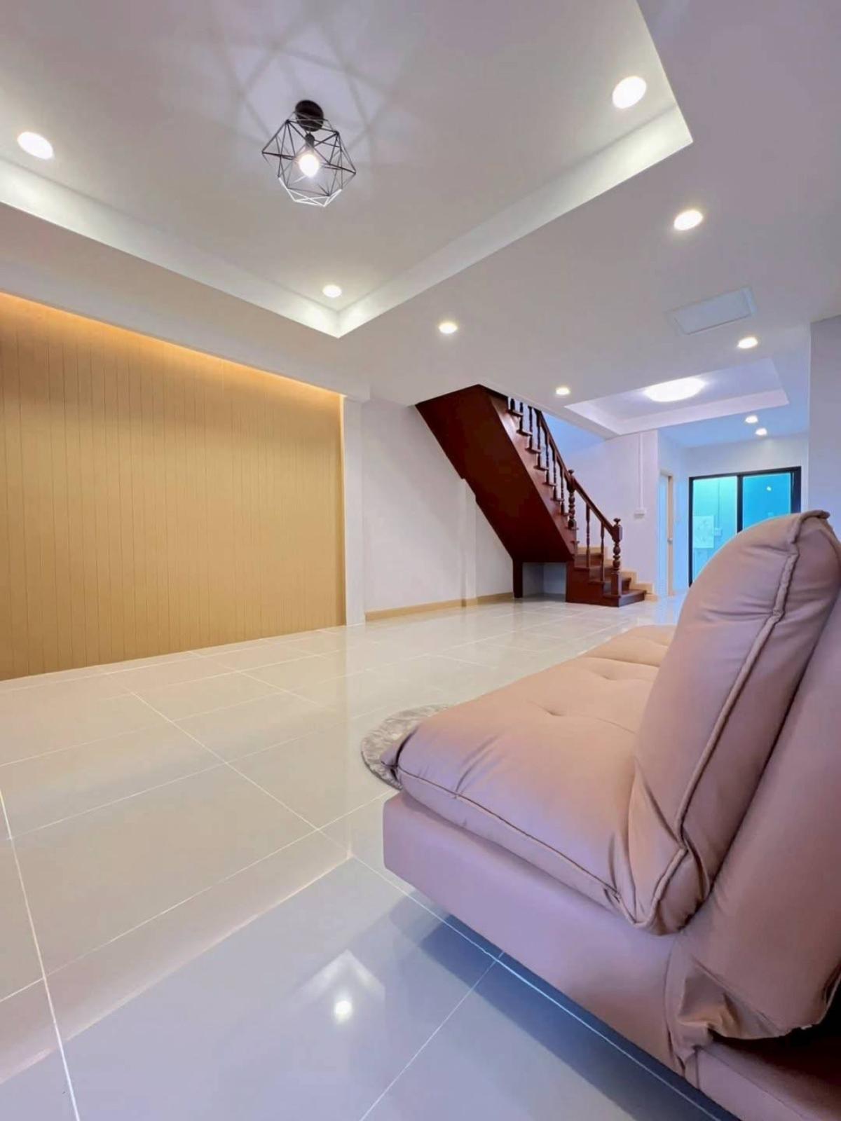 ขายทาวน์โฮมนนทบุรี บางใหญ่ บางบัวทอง : ขายทาวน์เฮ้าส์/ทาวน์โฮม  บ้านวงศ์ชัยนคร รีโนเวทใหม่ MRT-บางรักใหญ่ บางรักใหญ่ บางบัวทอง นนทบุรี CX-148680