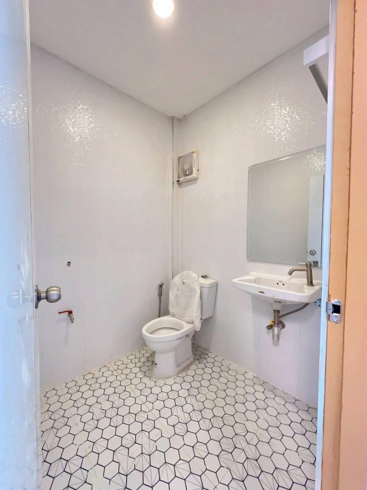 ขายทาวน์โฮมนนทบุรี บางใหญ่ บางบัวทอง : ขายทาวน์เฮ้าส์/ทาวน์โฮม  บ้านวงศ์ชัยนคร รีโนเวทใหม่ MRT-บางรักใหญ่ บางรักใหญ่ บางบัวทอง นนทบุรี CX-148680