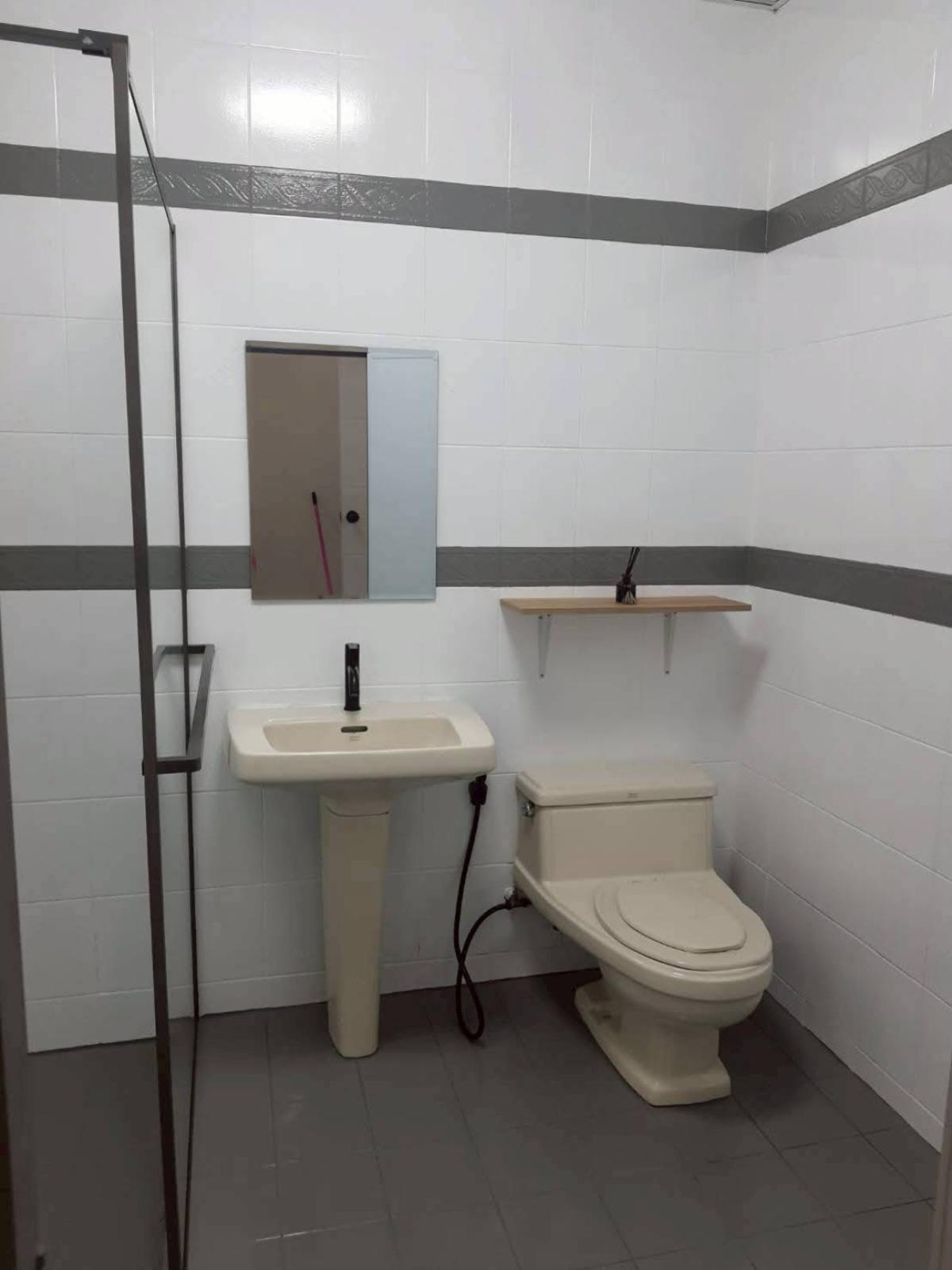 ขายทาวน์โฮมโชคชัย4 ลาดพร้าว71 : ขายทาวน์โฮม 2 ชั้น  ตลาดอมรพันธ์ 9  ลาดพร้าว เขต ลาดพร้าว กรุงเทพ CX-148668