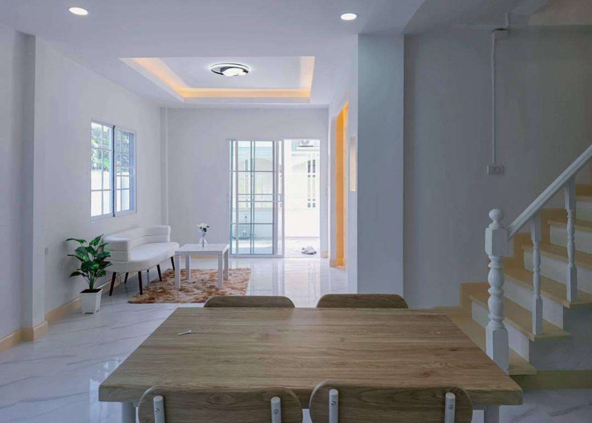 ขายทาวน์โฮมนนทบุรี บางใหญ่ บางบัวทอง : ขายทาวน์เฮ้าส์/ทาวน์โฮม  บัวทองธานี พาร์ค ห้องมุม รีโนเวทใหม่ บางบัวทอง บางบัวทอง นนทบุรี CX-148666