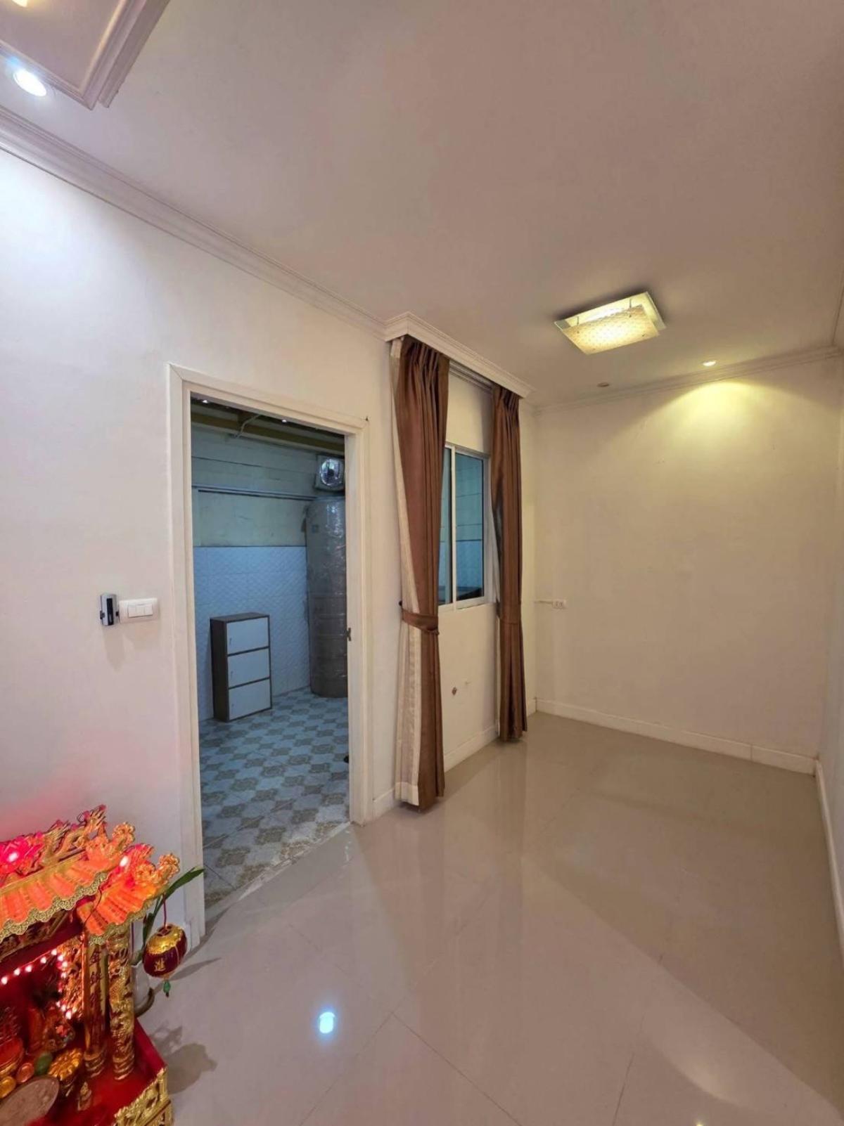 ขายทาวน์โฮมนนทบุรี บางใหญ่ บางบัวทอง : ขายทาวน์เฮ้าส์/ทาวน์โฮม  ไลโอ อีลิท กาญจนาภิเษก - เวสต์เกต หน้ากว้าง MRT-คลองบางไผ่ บางรักพัฒนา บางบัวทอง นนทบุรี CX-148651