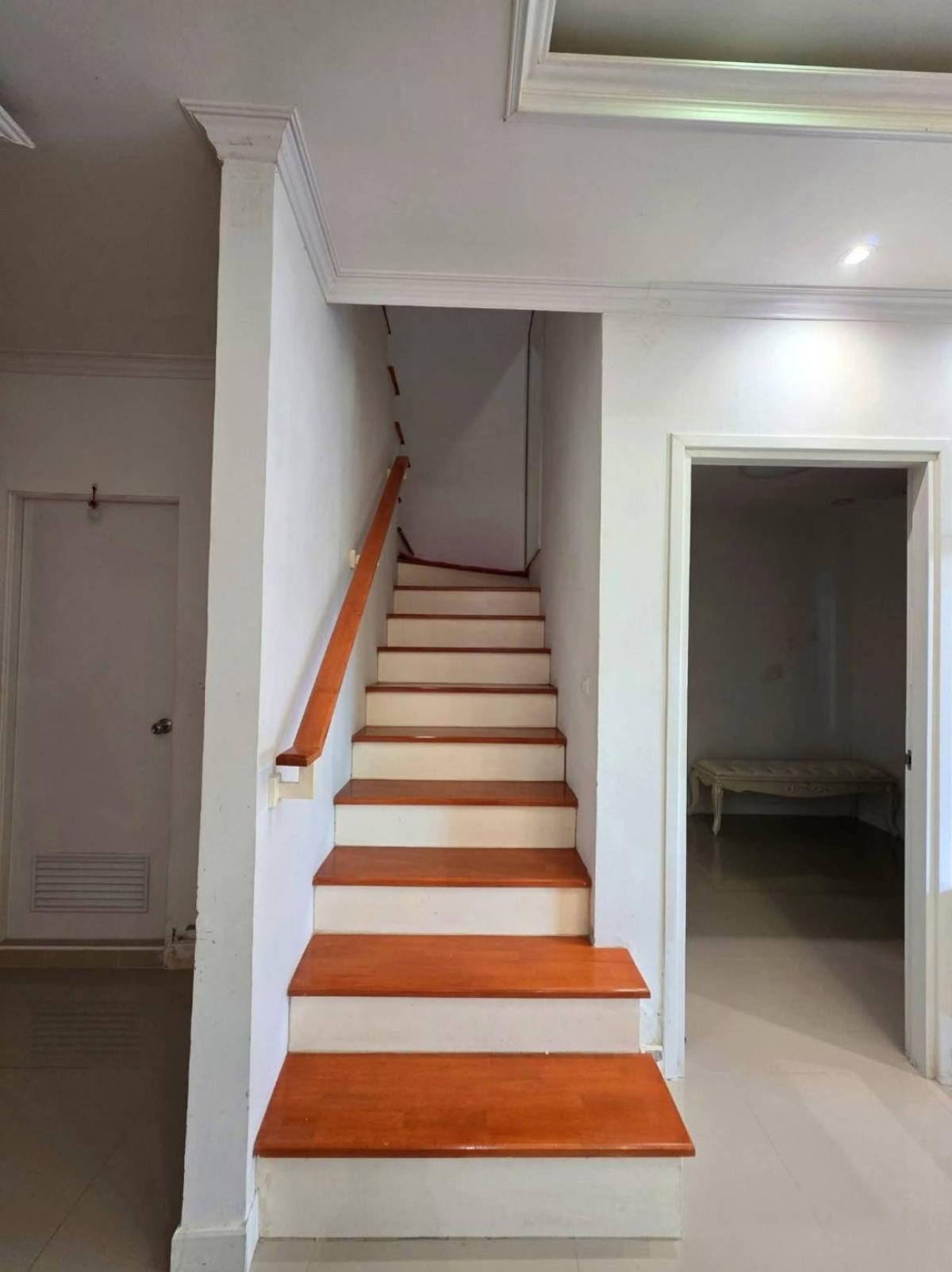 ขายทาวน์โฮมนนทบุรี บางใหญ่ บางบัวทอง : ขายทาวน์เฮ้าส์/ทาวน์โฮม  ไลโอ อีลิท กาญจนาภิเษก - เวสต์เกต หน้ากว้าง MRT-คลองบางไผ่ บางรักพัฒนา บางบัวทอง นนทบุรี CX-148651