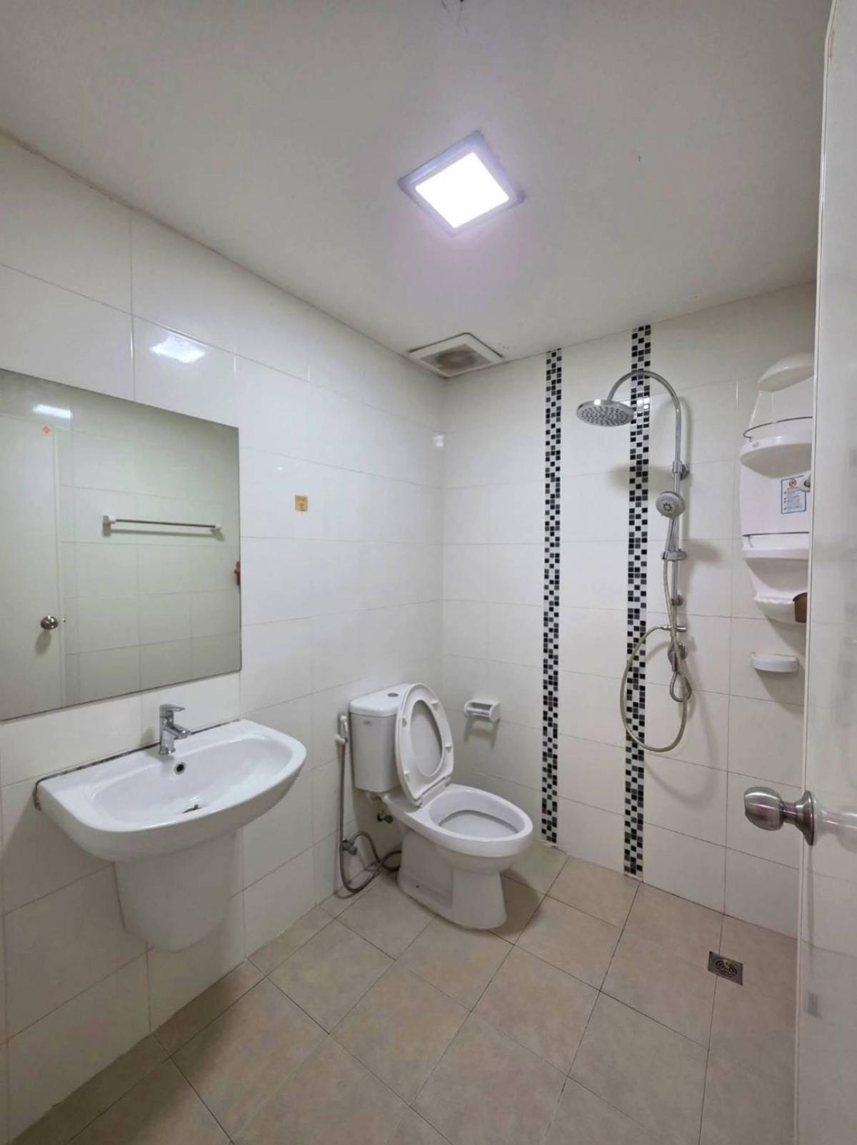 ขายทาวน์โฮมนนทบุรี บางใหญ่ บางบัวทอง : ขายทาวน์เฮ้าส์/ทาวน์โฮม  ไลโอ อีลิท กาญจนาภิเษก - เวสต์เกต หน้ากว้าง MRT-คลองบางไผ่ บางรักพัฒนา บางบัวทอง นนทบุรี CX-148651