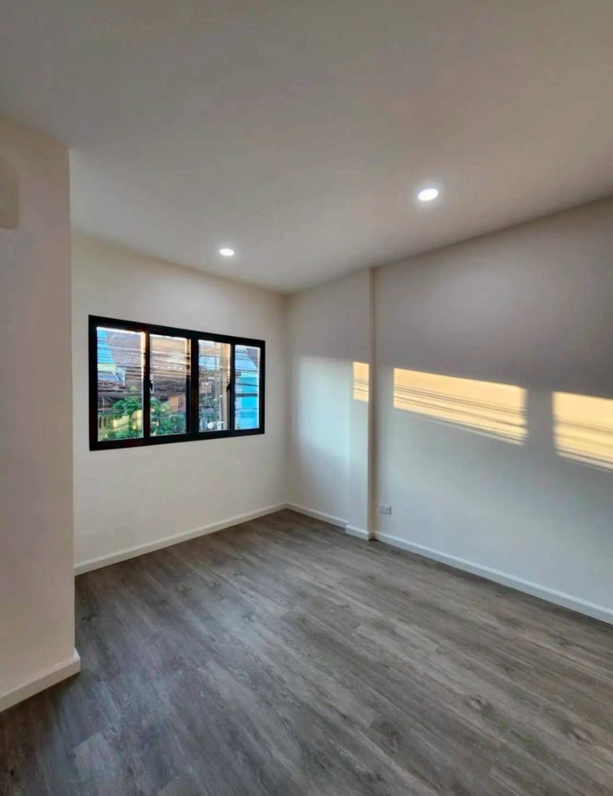 ขายทาวน์โฮมรามคำแหง หัวหมาก : ขายทาวน์เฮ้าส์/ทาวน์โฮม  บ้านปรีชา 8 หัวหมาก เขต บางกะปิ กรุงเทพ CX-148571