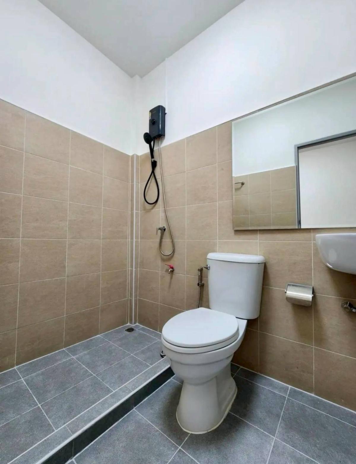 ขายทาวน์โฮมรามคำแหง หัวหมาก : ขายทาวน์เฮ้าส์/ทาวน์โฮม  บ้านปรีชา 8 หัวหมาก เขต บางกะปิ กรุงเทพ CX-148571