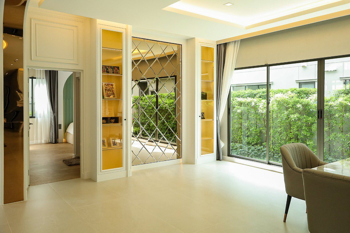 For RentHouseLadkrabang, Suwannaphum Airport : Grand Bangkok Boulevard Krungthepkreetha / 5 Bedrooms (FOR RENT) BZD166