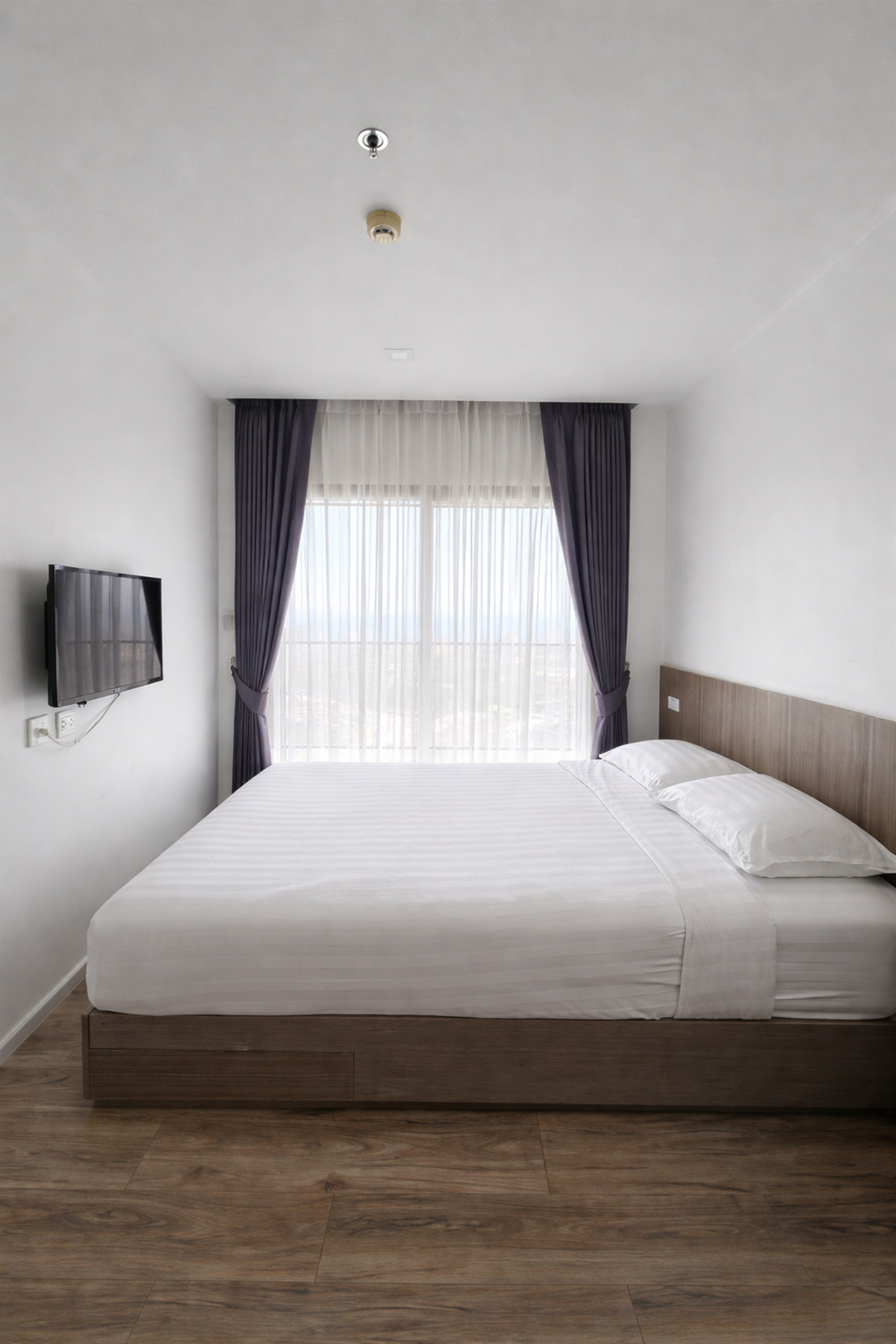 CondoSriracha Laem Chabang Ban Bueng : Condo for sale/rent, sea view + city and mountain view, high floor, KnightsBridge The Ocean Sriracha