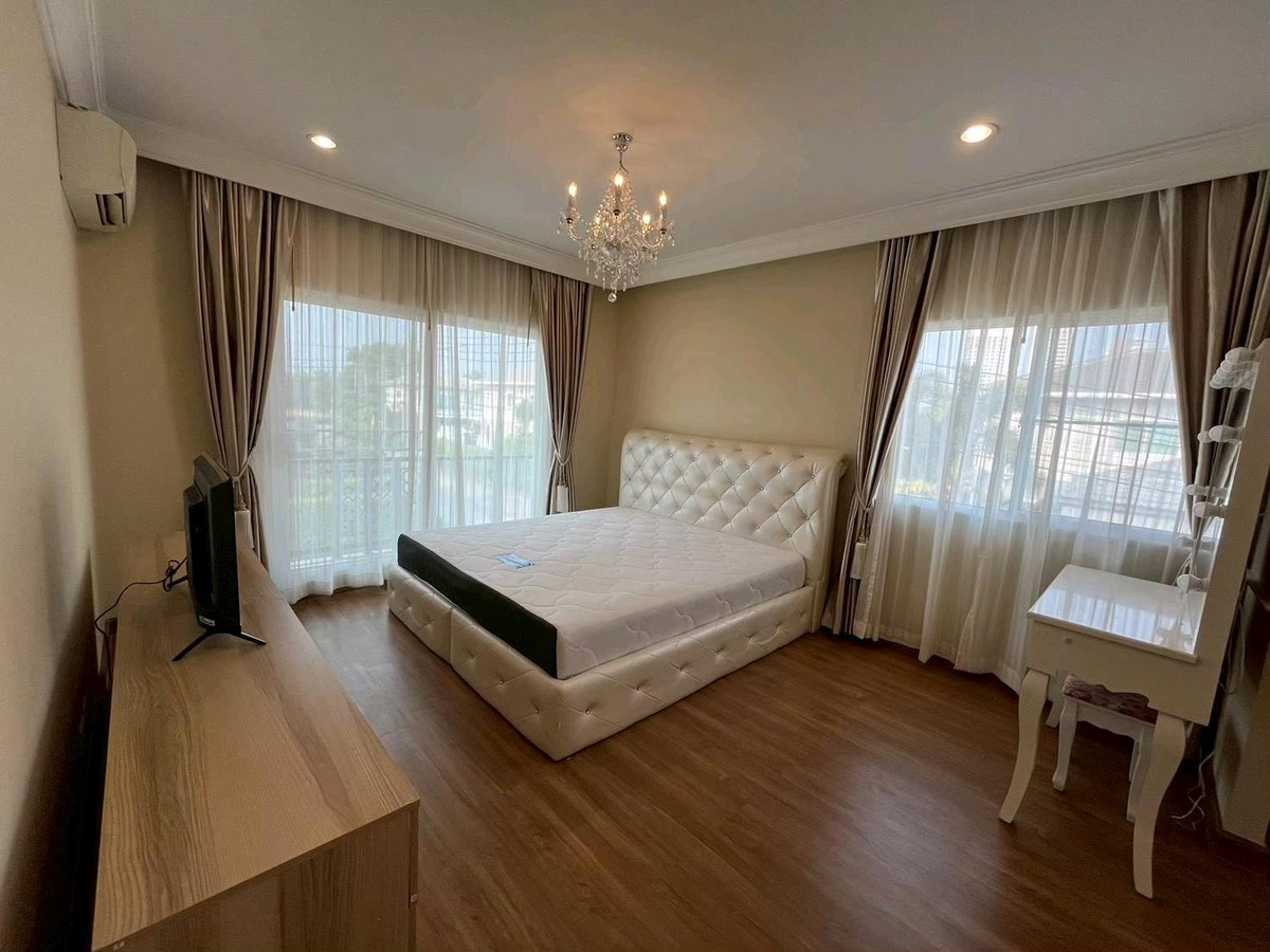 ให้เช่าพัฒนาการ ศรีนครินทร์ : บ้านเเฝดให้เช่า 60,000 บาท เดือน