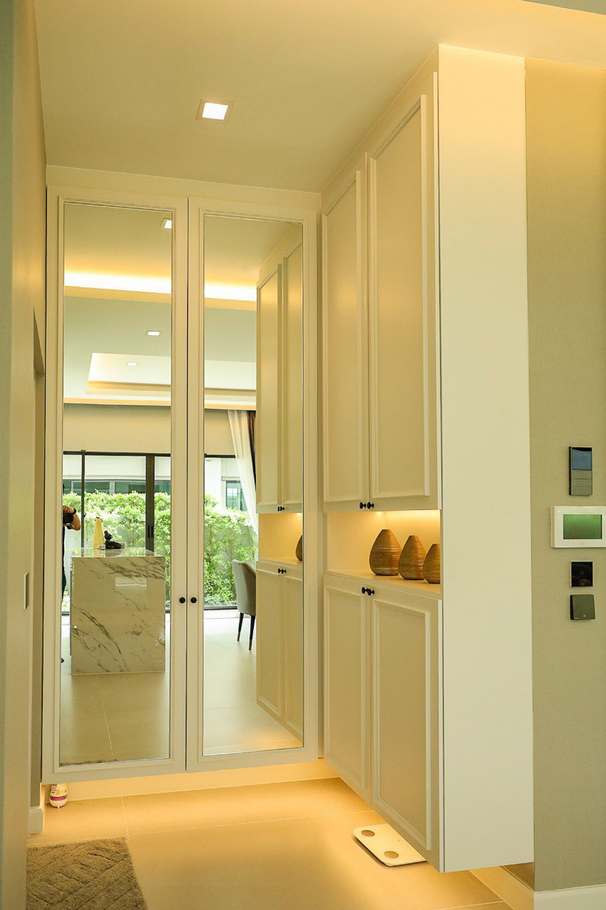 For RentHouseLadkrabang, Suwannaphum Airport : Grand Bangkok Boulevard Krungthepkreetha / 5 Bedrooms (FOR RENT) BZD166