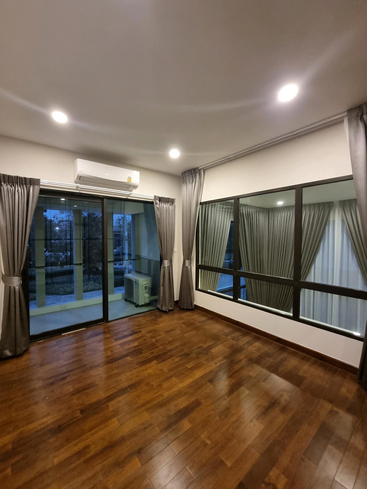 ขายบ้านปิ่นเกล้า จรัญสนิทวงศ์ : ขายบ้านเดี่ยวโครงการเดอะซิตี้ปิ่นเกล้าบรม ซ.บรมราชชนนี60 ขนาดที่ดิน105ตารางวา