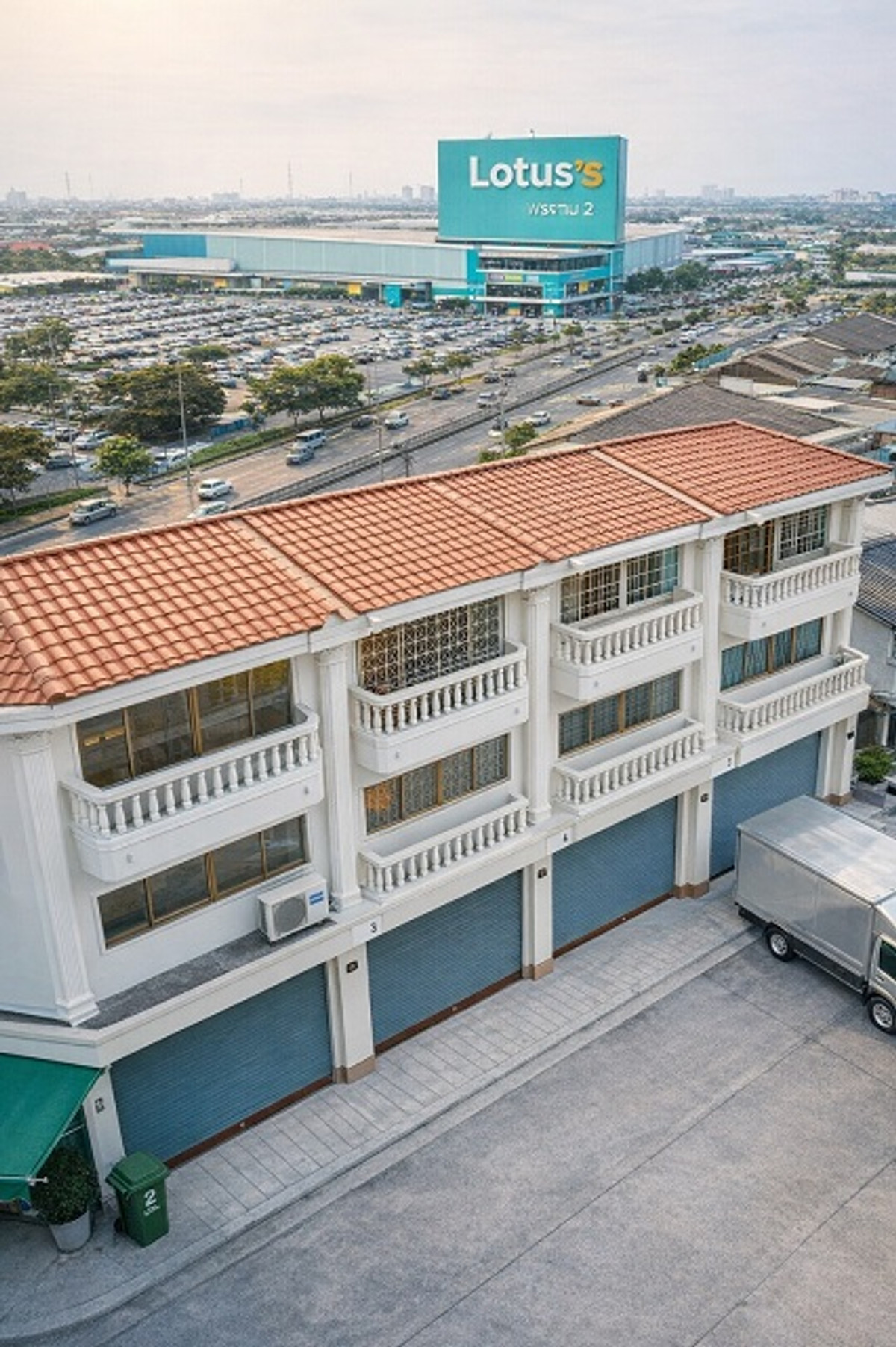 For RentShop HouseRama 2, Bang Khun Thian : Tientalay12-18 Samaedam 3.5 story commercial building for rent 3 bed 1 bath near Lotus Rama 2 800 m.