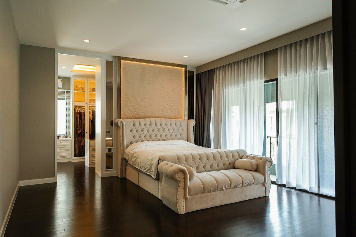 For RentHouseLadkrabang, Suwannaphum Airport : Grand Bangkok Boulevard Krungthepkreetha / 5 Bedrooms (FOR RENT) BZD166