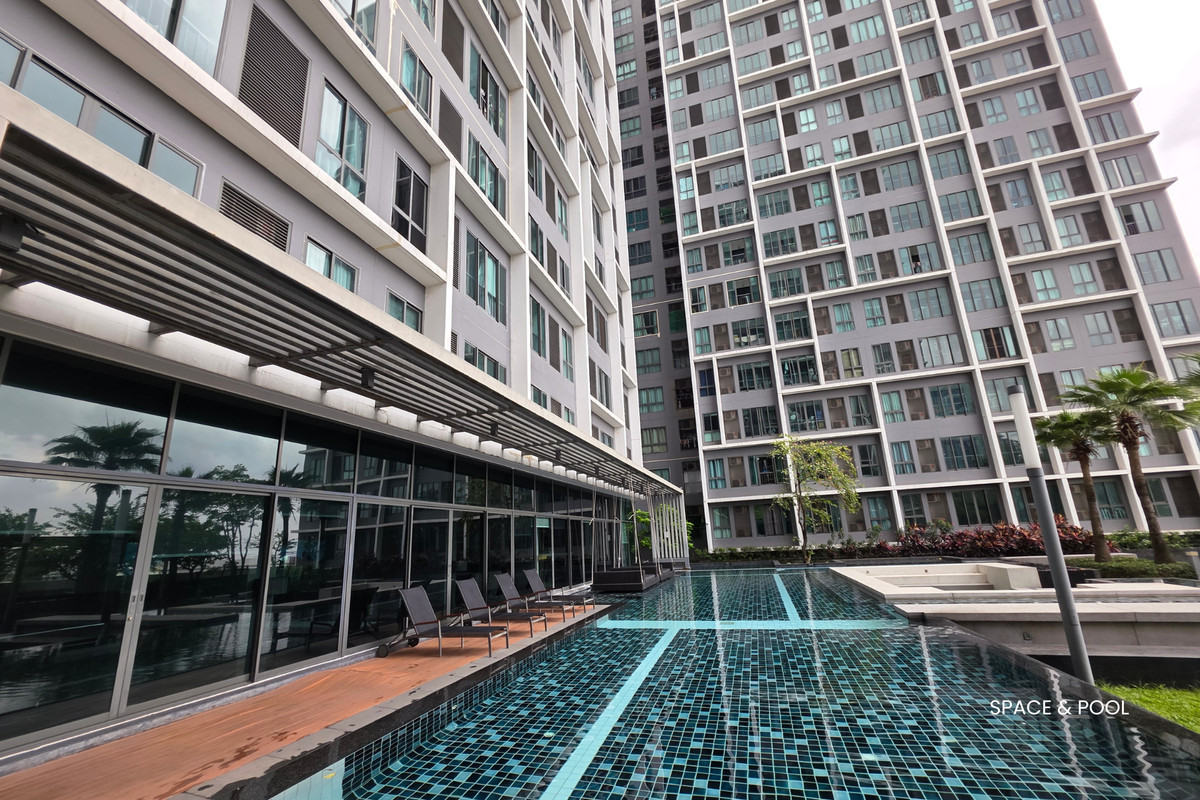 For SaleCondoPinklao, Charansanitwong : Condo for sale, corner room with tenant Next to Bang Khun Non BTS, near Siriraj.
