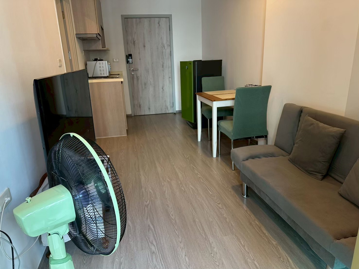 For SaleCondoPinklao, Charansanitwong : Condo for sale, corner room with tenant Next to Bang Khun Non BTS, near Siriraj.