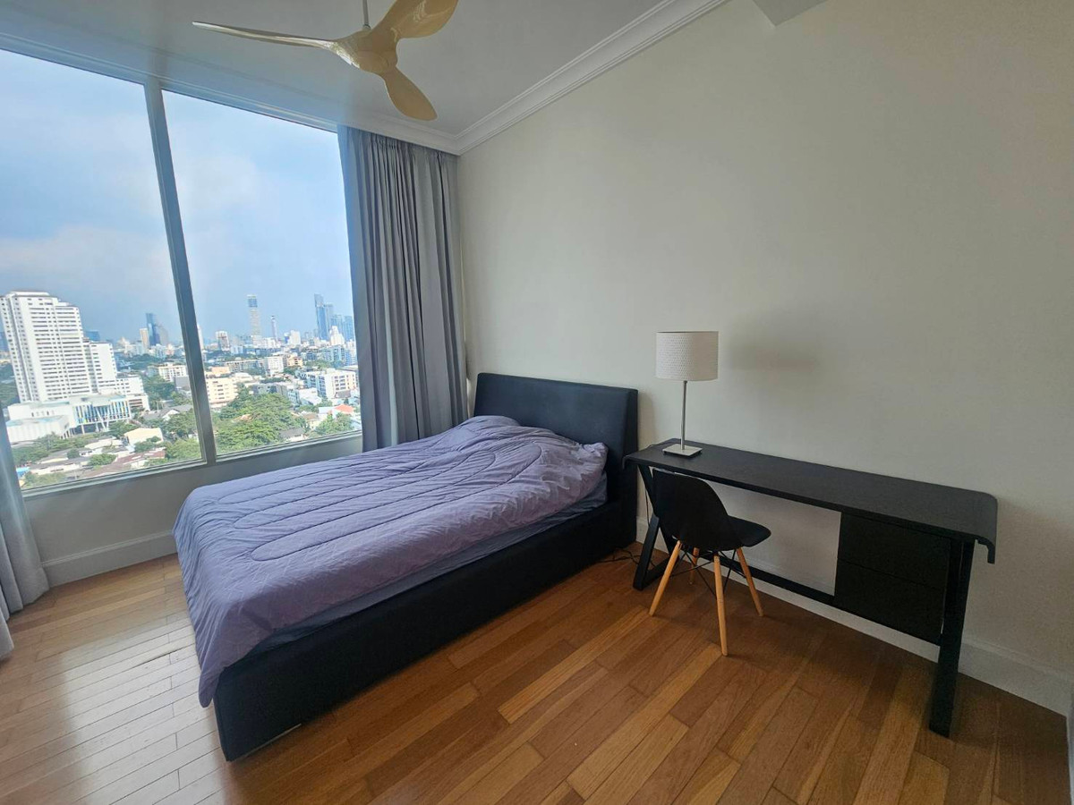 For RentCondoSukhumvit, Asoke, Thonglor : Rent 2 bedrooms, 2 bathrooms, Royce Private Residence.