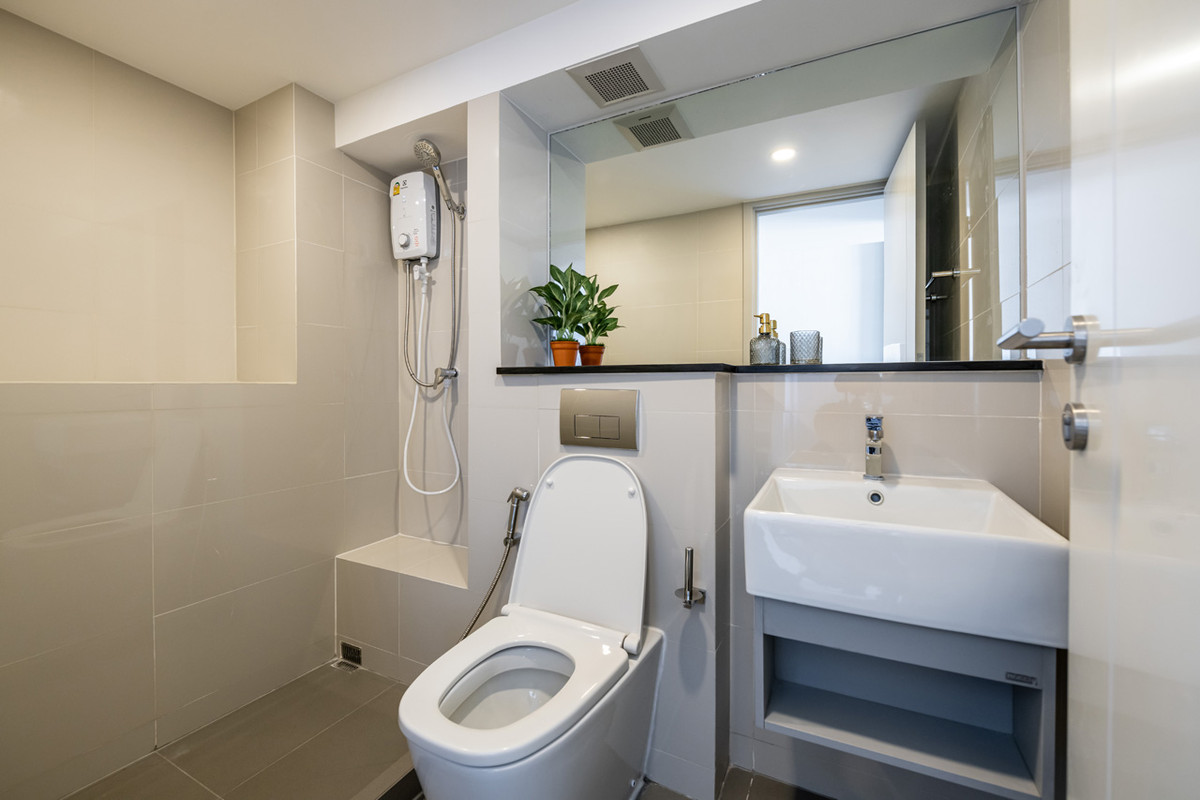 ขายคอนโดสาทร นราธิวาส : KnightsBridge Prime Sathorn / Duplex ห้องสวย ชั้นสูง ราคาดี ใกล้ BTS ช่องนนทรี / 2 ห้องนอน 44 ตร.ม. โทร 0937890899