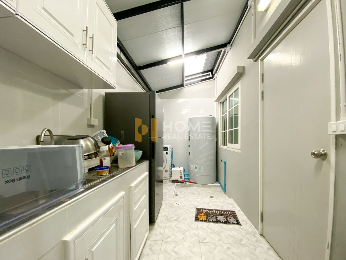 For SaleTownhomeThaphra, Talat Phlu, Wutthakat : Golden Town Sathorn / 4 bedrooms (for sale), Golden Town Sathorn / 4 Bedrooms (FOR SALE) BALL016