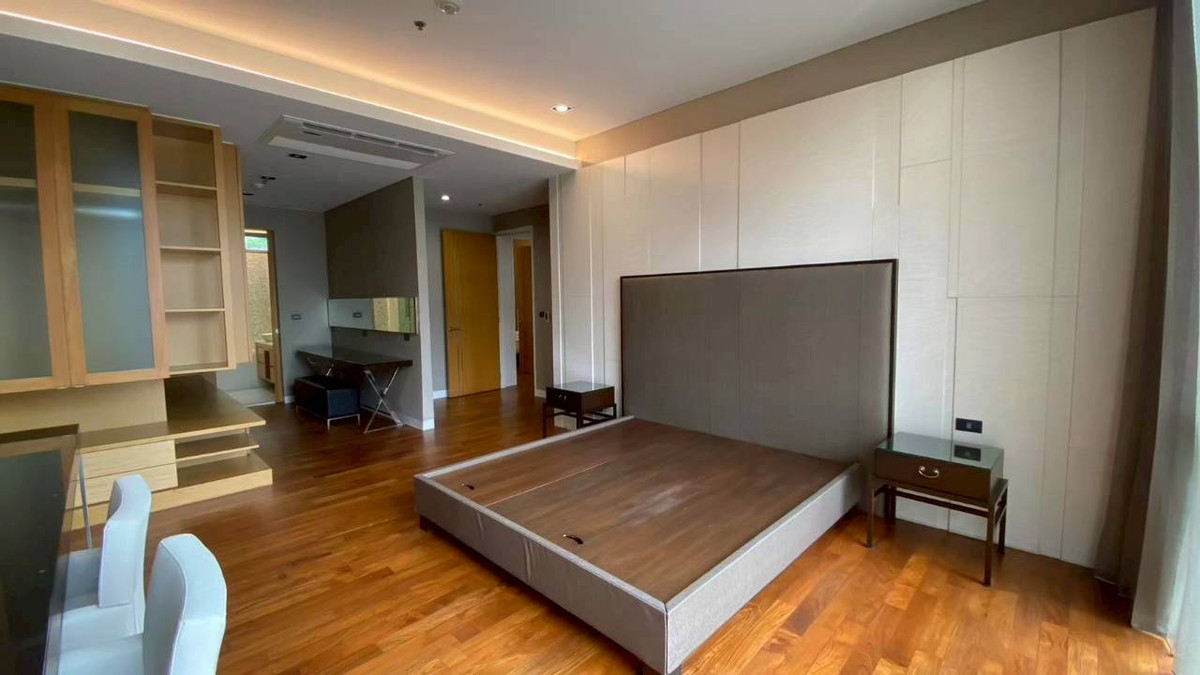For RentCondoSukhumvit, Asoke, Thonglor : For rent 3 bedrooms, 3 bathrooms, Domus Condominium (Sukhumvit 18)