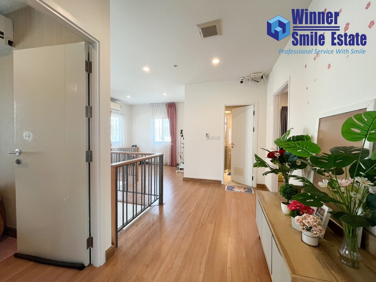 For RentHouseSamut Prakan,Samrong : Beautifully decorated detached house for rent in Passorn Bangna Wongwaen, located on Sukhumvit 2 Road, near Suvarnabhumi Airport.
