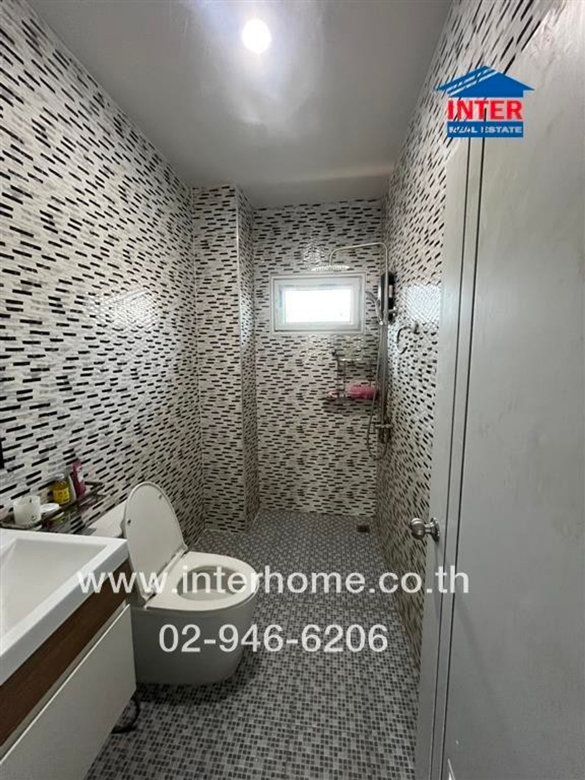 For SaleHousePathum Thani,Rangsit, Thammasat : Single house + land, 2 floors, 200 sq m. Single house + land. Soi Sawai Pracharat 14 Phra Ong Chao Sai Khlong 4 Road, Lam Luk Ka, Pathum Thani