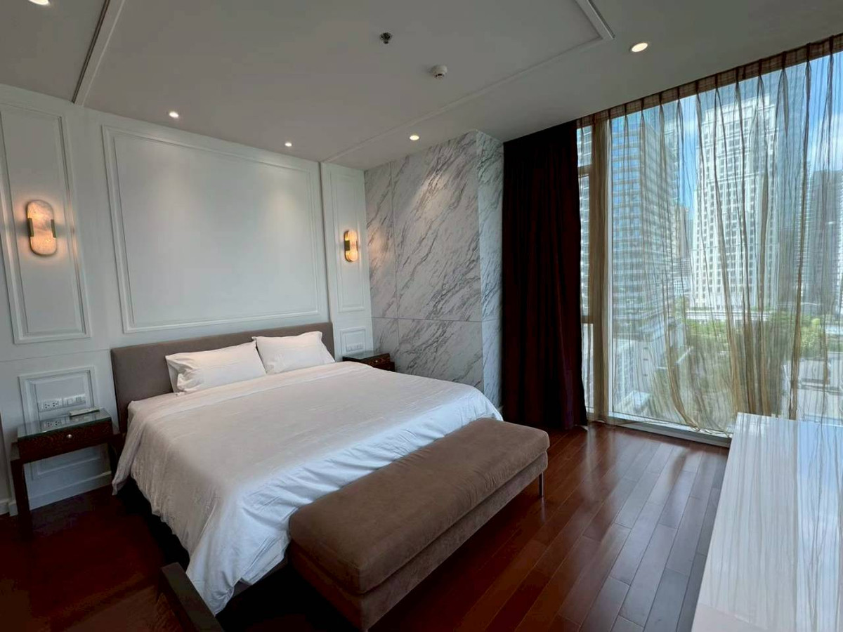 ให้เช่าคอนโดวิทยุ ชิดลม หลังสวน : เช่า 3 ห้องนอน 3 ห้องน้ำ แอทธินี เรสซิเด้นซ์