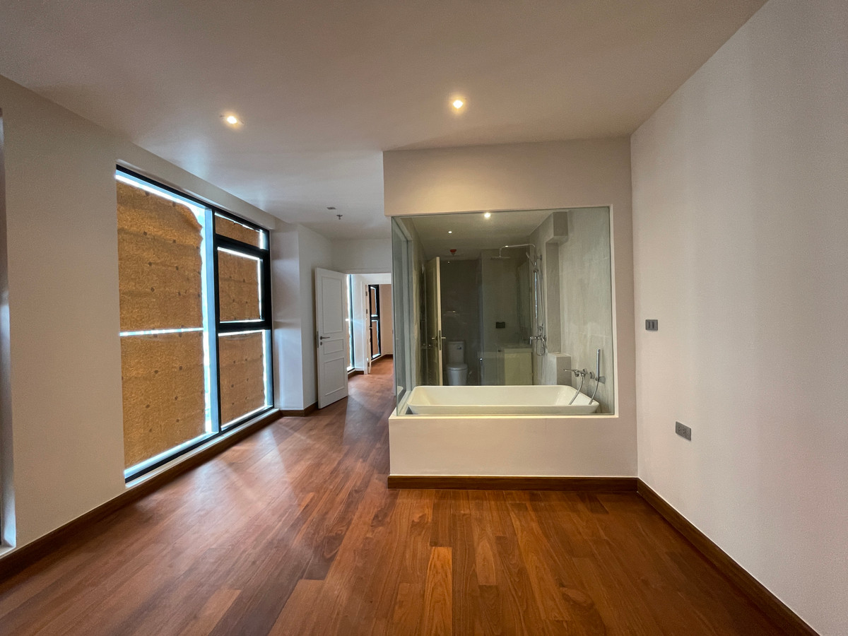 For SaleCondoSathorn, Narathiwat : [LAST UNIT - Beautiful view on the 15th floor] 2 Bed, wide width, Rare Item! Altitude Symphony Charoenkrung | near Shrewsbury, only 400 m. Unit 2 bedrooms, 2 bathrooms with the most perfect layout (Type C2) on the 15th floor, receiving a northeastern city