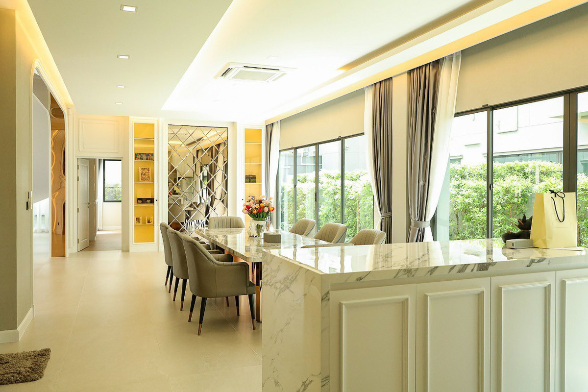 For RentHouseLadkrabang, Suwannaphum Airport : Grand Bangkok Boulevard Krungthepkreetha / 5 Bedrooms (FOR RENT) BZD166