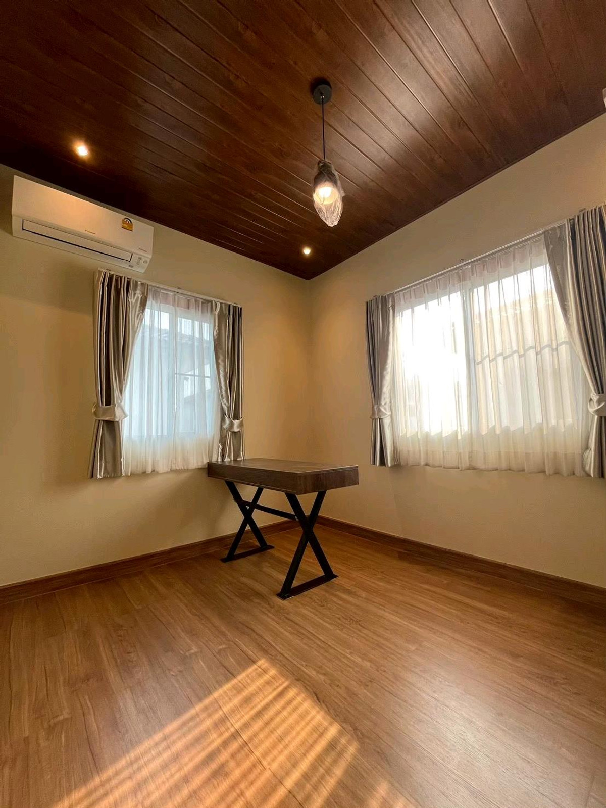 ให้เช่าพัฒนาการ ศรีนครินทร์ : บ้านเเฝดให้เช่า 60,000 บาท เดือน