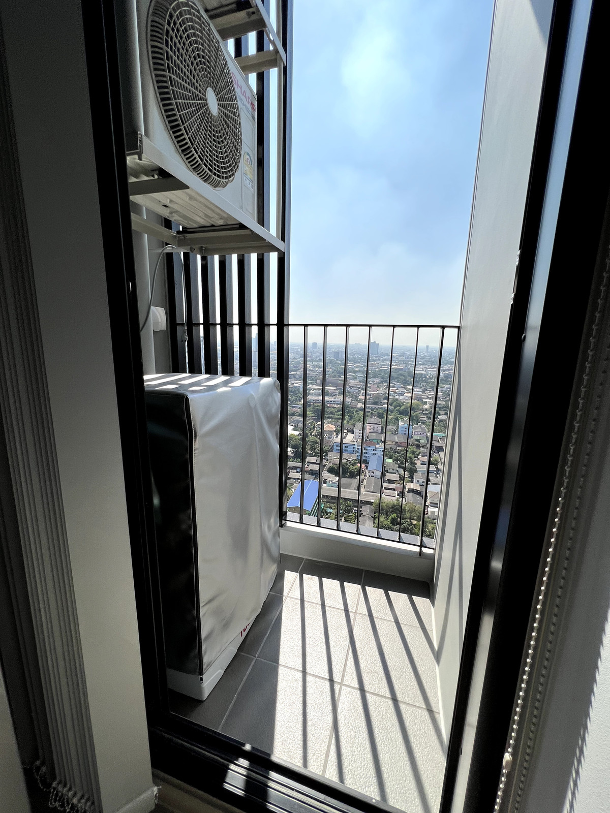 ขายคอนโดท่าพระ ตลาดพลู วุฒากาศ : ขายคอนโดราคาดี ชั้นสูง วิวโล่ง ใกล้ BTS ตลาดพลู ทำเลดี