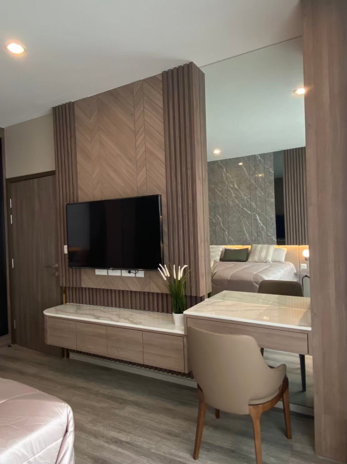 For RentCondoOnnut, Udomsuk : For Rent: Ideo Mobi Sukhumvit 66, 65,000 THB [MKr260317]