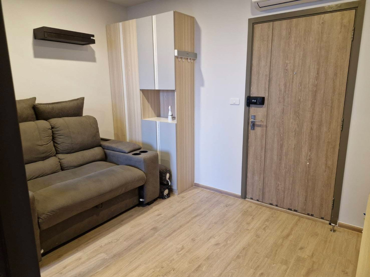 For RentCondoBangna, Bearing, Lasalle : Condo for Rent: Ideo O2 Near BTS Bang Na (approx. 300 meters)