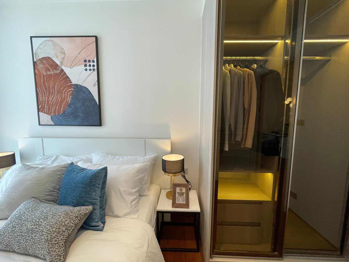 For SaleCondoSathorn, Narathiwat : [READY TO MOVE IN] Room dropped down! 2 bedrooms, fully furnished + electrical appliances, Altitude Symphony Charoenkrung | Only 400 m. to Shrewsbury, just carry your bags and move in! 2 Bed Unit, 11th floor, north direction, last room, best price, sold f