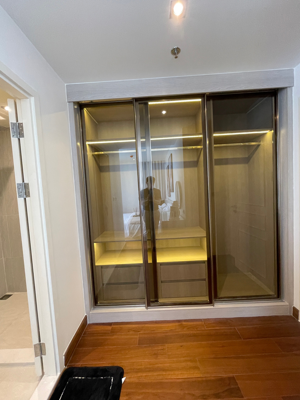 For SaleCondoSathorn, Narathiwat : [READY TO MOVE IN] Room dropped down! 2 bedrooms, fully furnished + electrical appliances, Altitude Symphony Charoenkrung | Only 400 m. to Shrewsbury, just carry your bags and move in! 2 Bed Unit, 11th floor, north direction, last room, best price, sold f