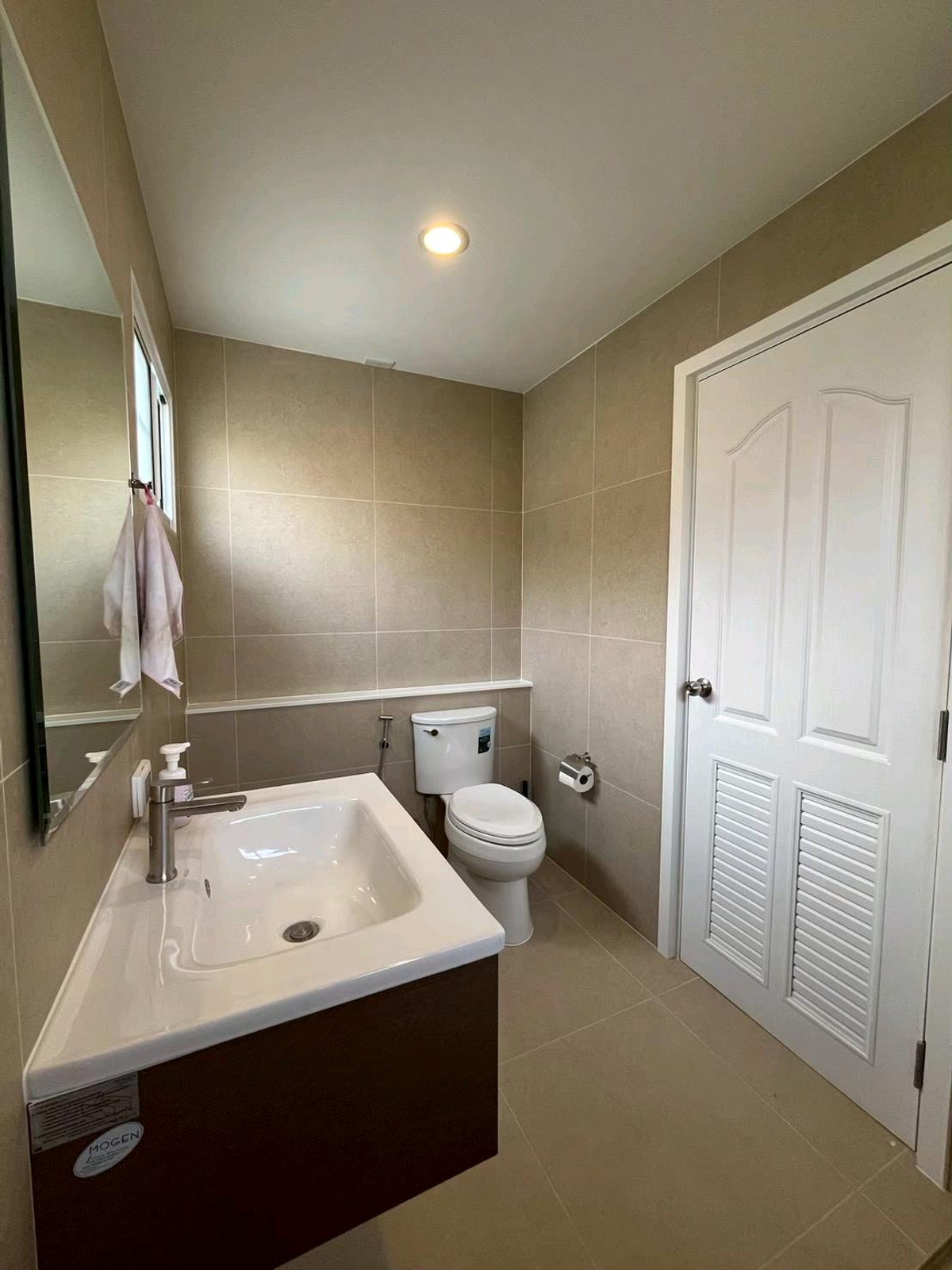 ให้เช่าพัฒนาการ ศรีนครินทร์ : บ้านเเฝดให้เช่า 60,000 บาท เดือน