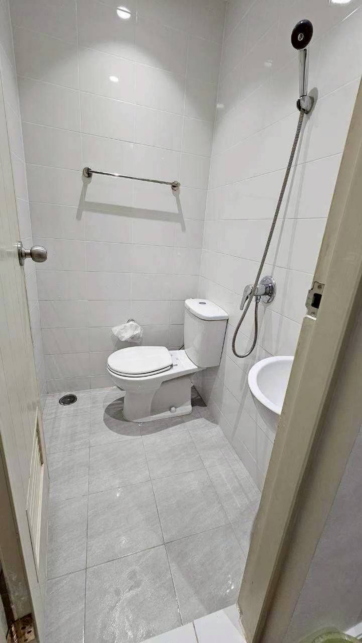 ให้เช่าคอนโดวิทยุ ชิดลม หลังสวน : เช่า 3 ห้องนอน 3 ห้องน้ำ แอทธินี เรสซิเด้นซ์