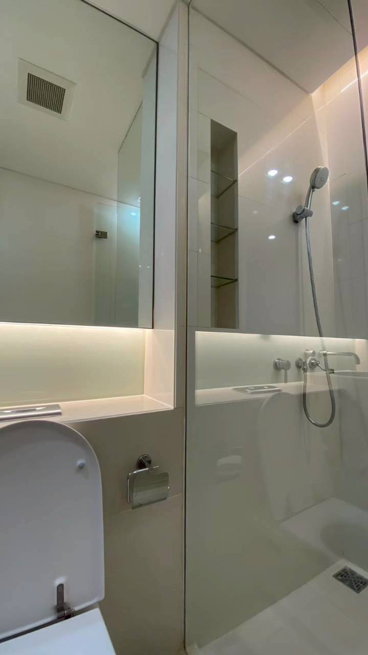 For RentCondoSukhumvit, Asoke, Thonglor : For rent 3 bedrooms, 3 bathrooms, Domus Condominium (Sukhumvit 18)