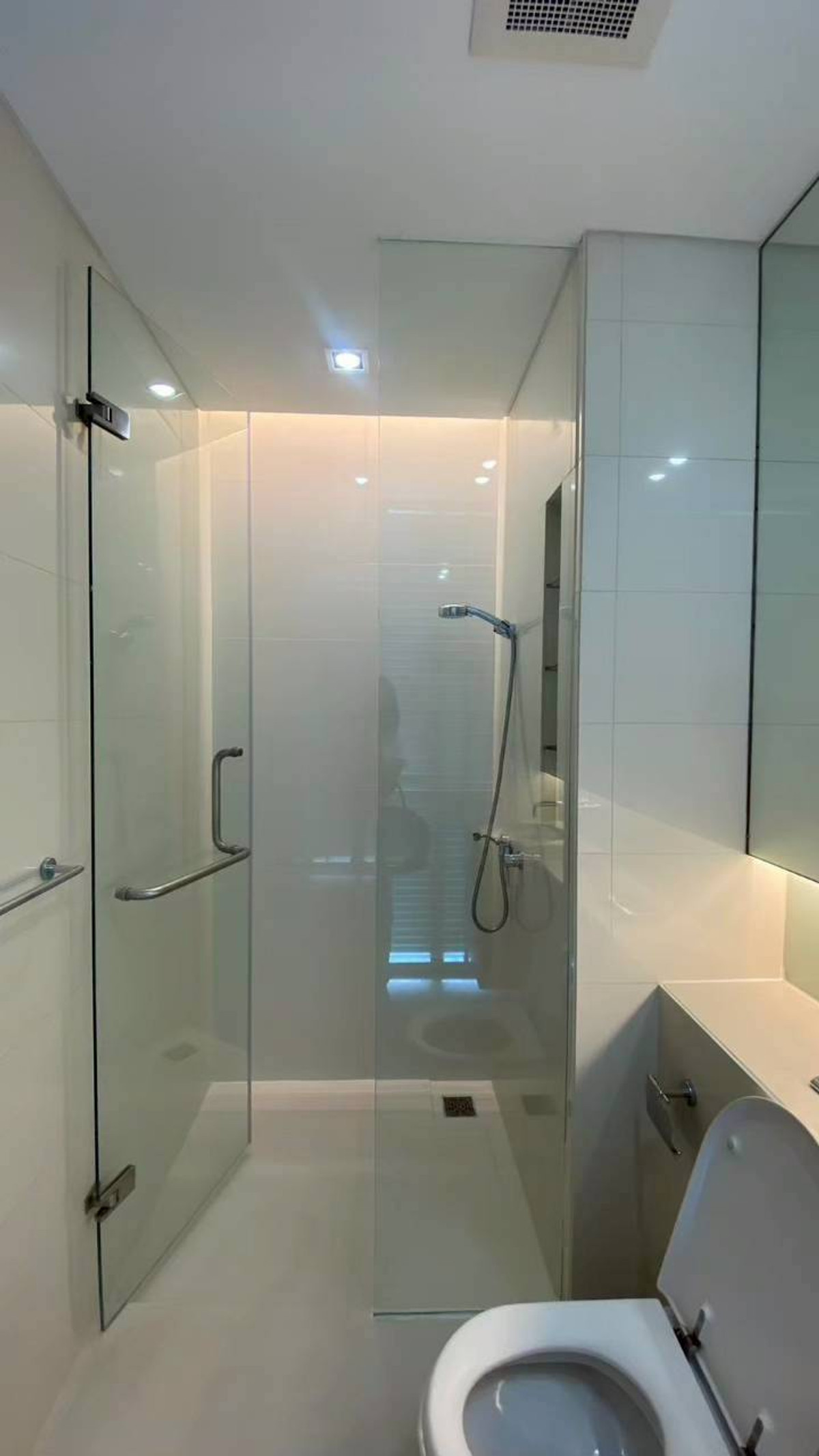 For RentCondoSukhumvit, Asoke, Thonglor : For rent 3 bedrooms, 3 bathrooms, Domus Condominium (Sukhumvit 18)