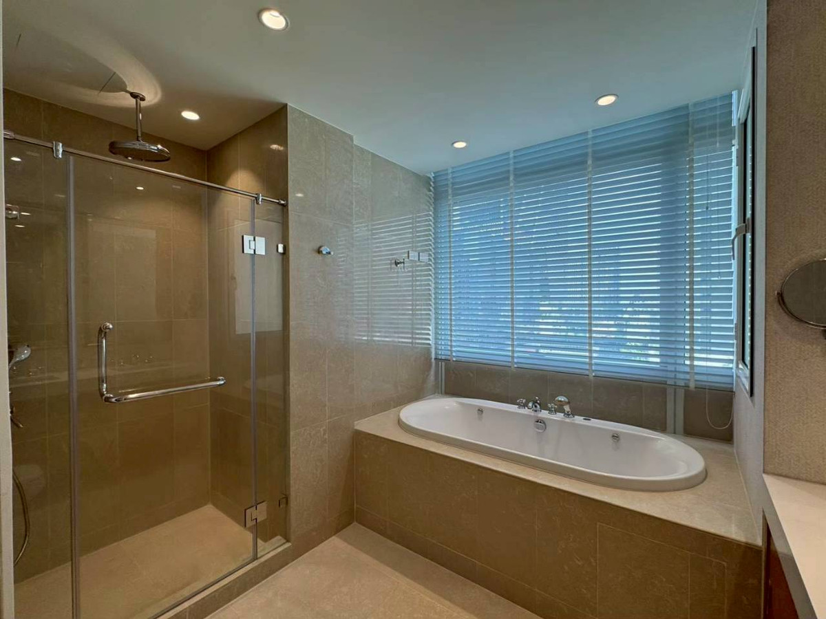 ให้เช่าคอนโดวิทยุ ชิดลม หลังสวน : เช่า 3 ห้องนอน 3 ห้องน้ำ แอทธินี เรสซิเด้นซ์