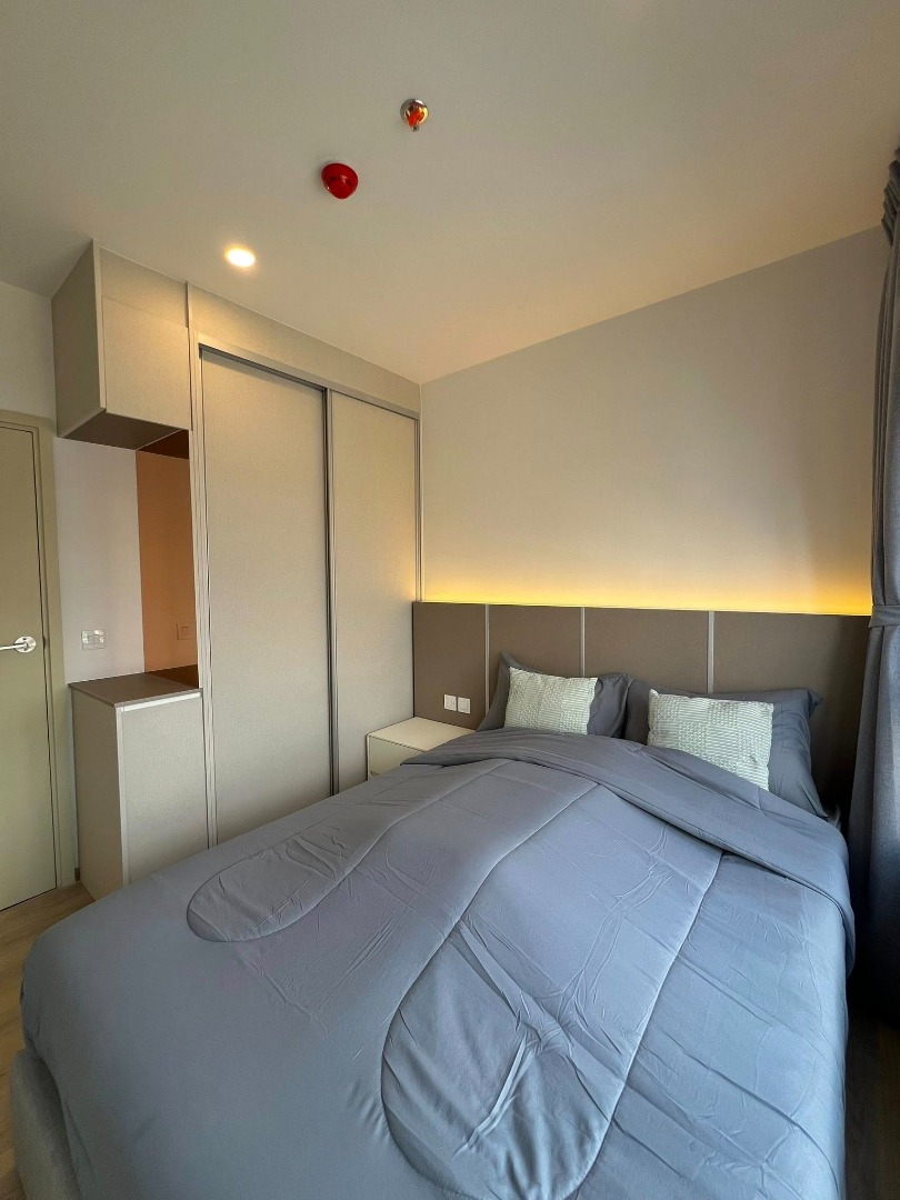 For RentCondoKhlongtoei, Kluaynamthai : 🔥For Rent Now🔥 Life Rama 4-Asoke, spacious 2-bedroom unit, fully furnished and ready to move in. Near MRT Queen Sirikit National Convention Centre. Excellent facilities.